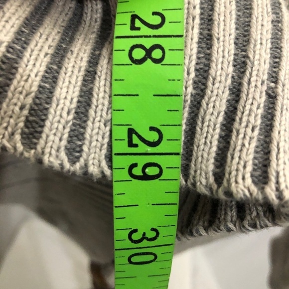 Mens Tan Sweater. XL - Picture 6 of 7